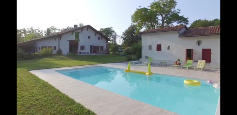 Ferme 11 pièces St martin de seignanx disponible à la Vente