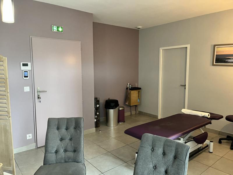 Local Professionnel  pièces Dax disponible à la Location