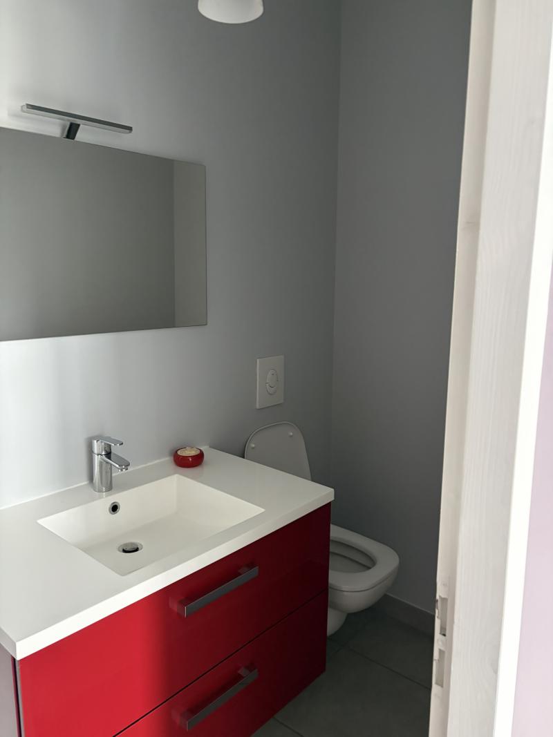 Local Professionnel  pièces Dax disponible à la Location